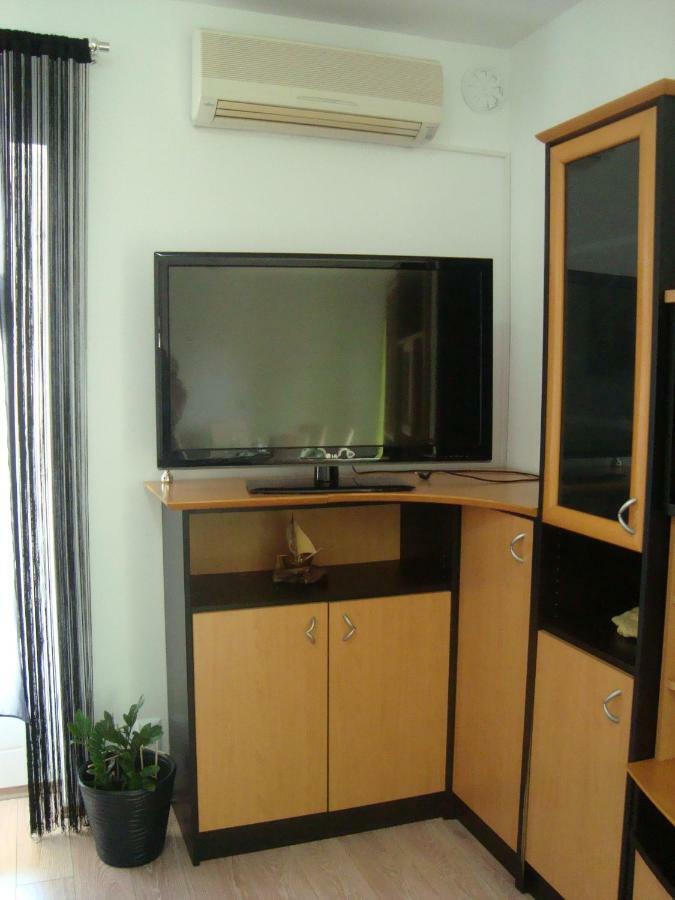 Apartment Ilina Vodice Exterior foto